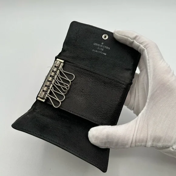 Louis Vuitton compact key and Card holder